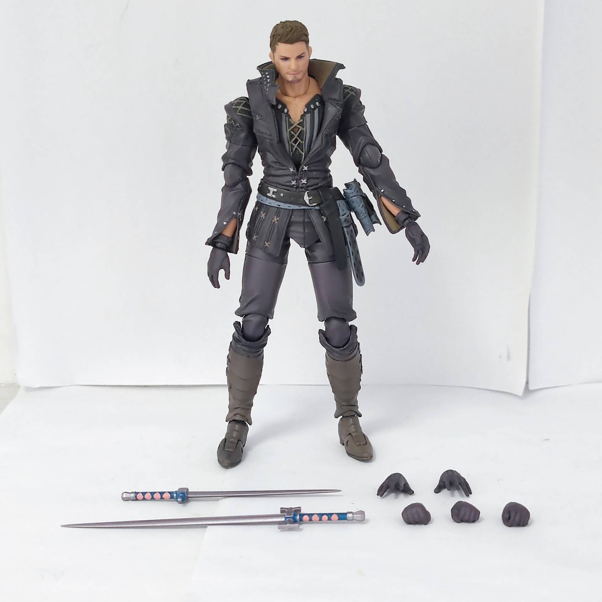 Official Loose Figure Hugo Kup - Model Kit Final Fantasy ulasan dan harga