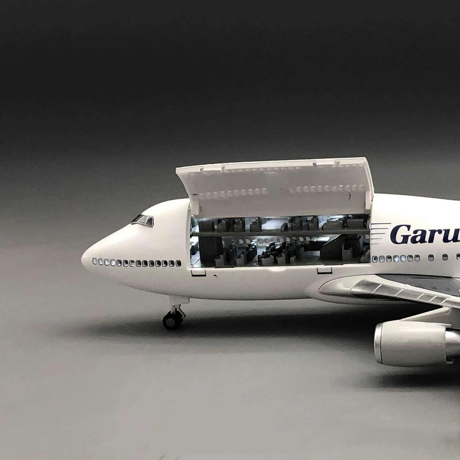 New Cabin Door Openable Garuda - Model Kit Indonesia ulasan dan harga